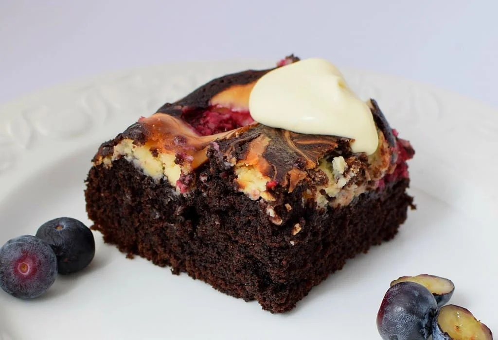 Berry-Cheesecake-Brownie-3-1024x700