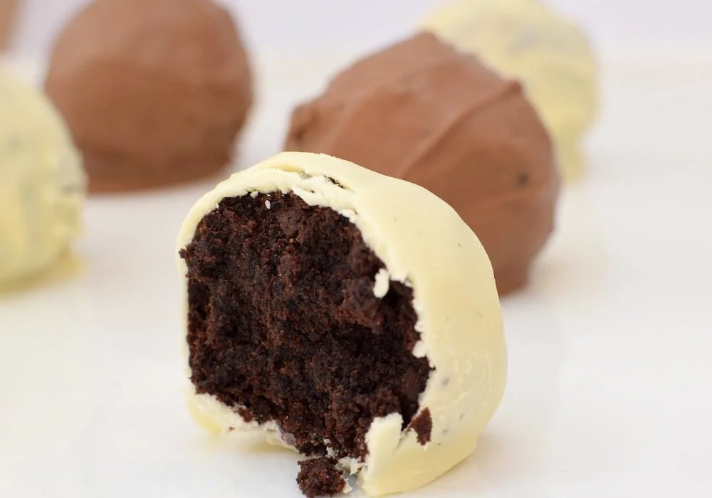 Cake-Balls-1000x700